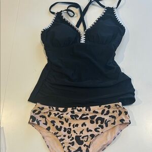 Cupshe Black and light pink Leopard Print Swim set